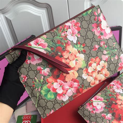 gucci purses with flowers|buy gucci clutch online.